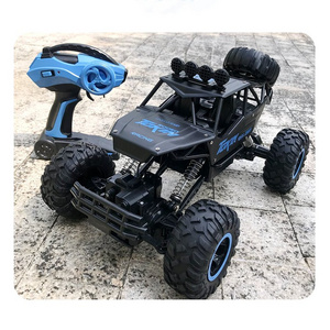 2.4Ghz 1:12 Scale High quality Alloy four-wheel drive climbing Remote Control powerful Off Road Truck Toy 8860