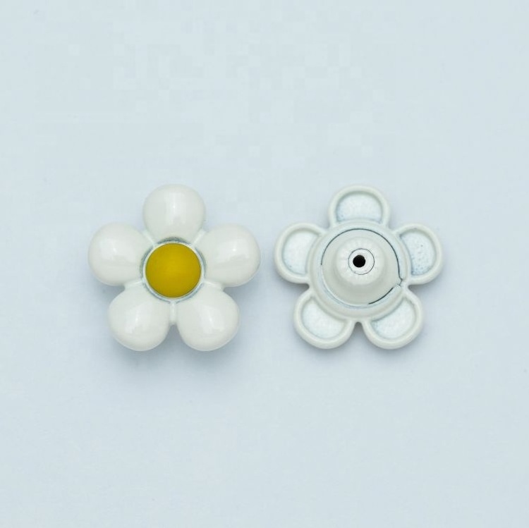 Daisy flower denim tack buttons custom jeans buttons