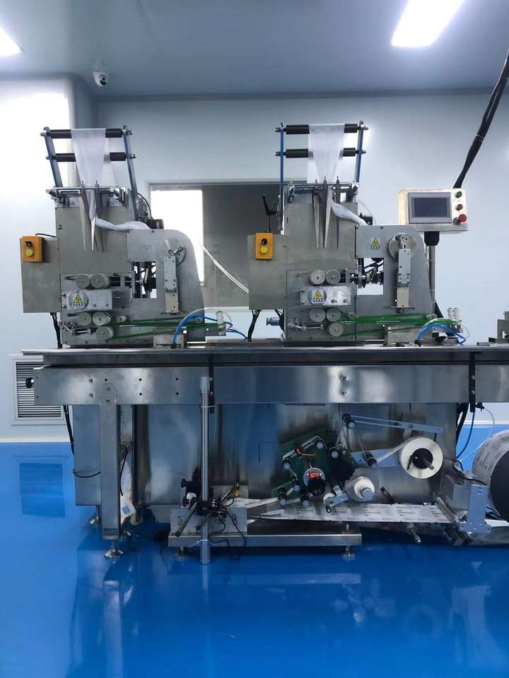 Automatic baby diaper wipes making machine and packing machine with folding and cutting machine