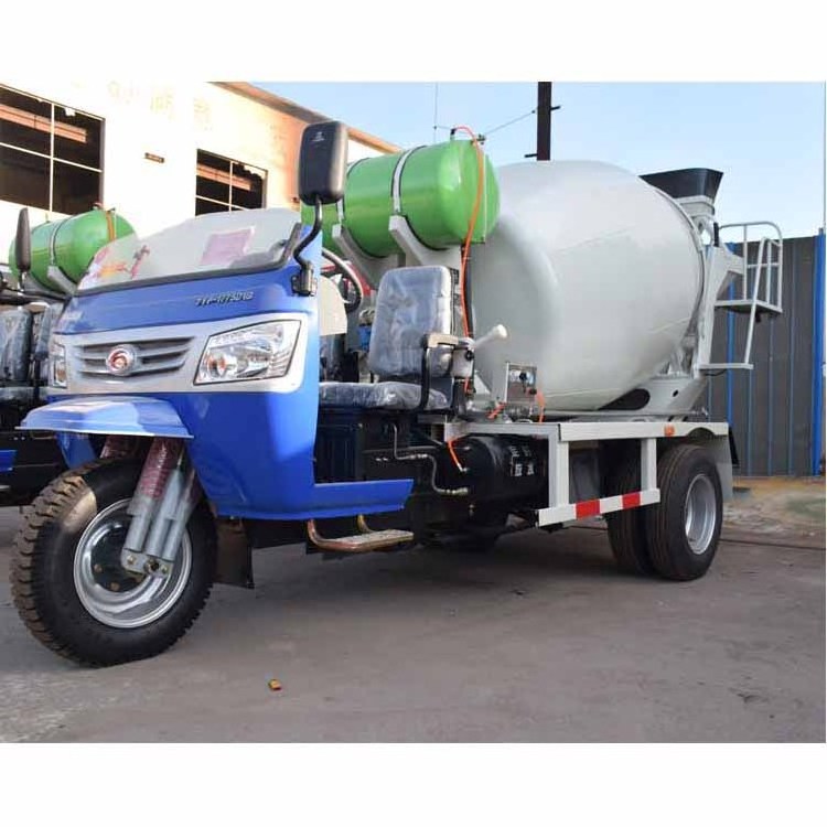 Industry SQ2 Small Concrete Mixer Truck For Construction Works