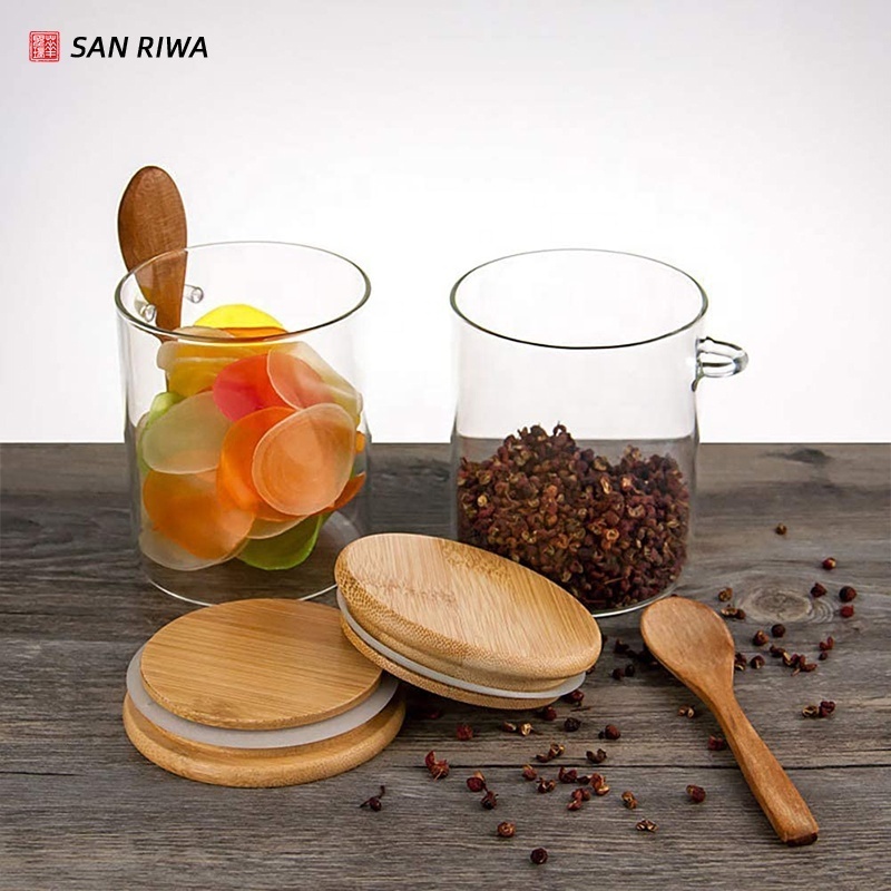 Eco-Friendly Feature Borosilicate Glass Food Spice Jar Airtight Clear Glass Storage Jar with Bamboo Spoon and Press Lid