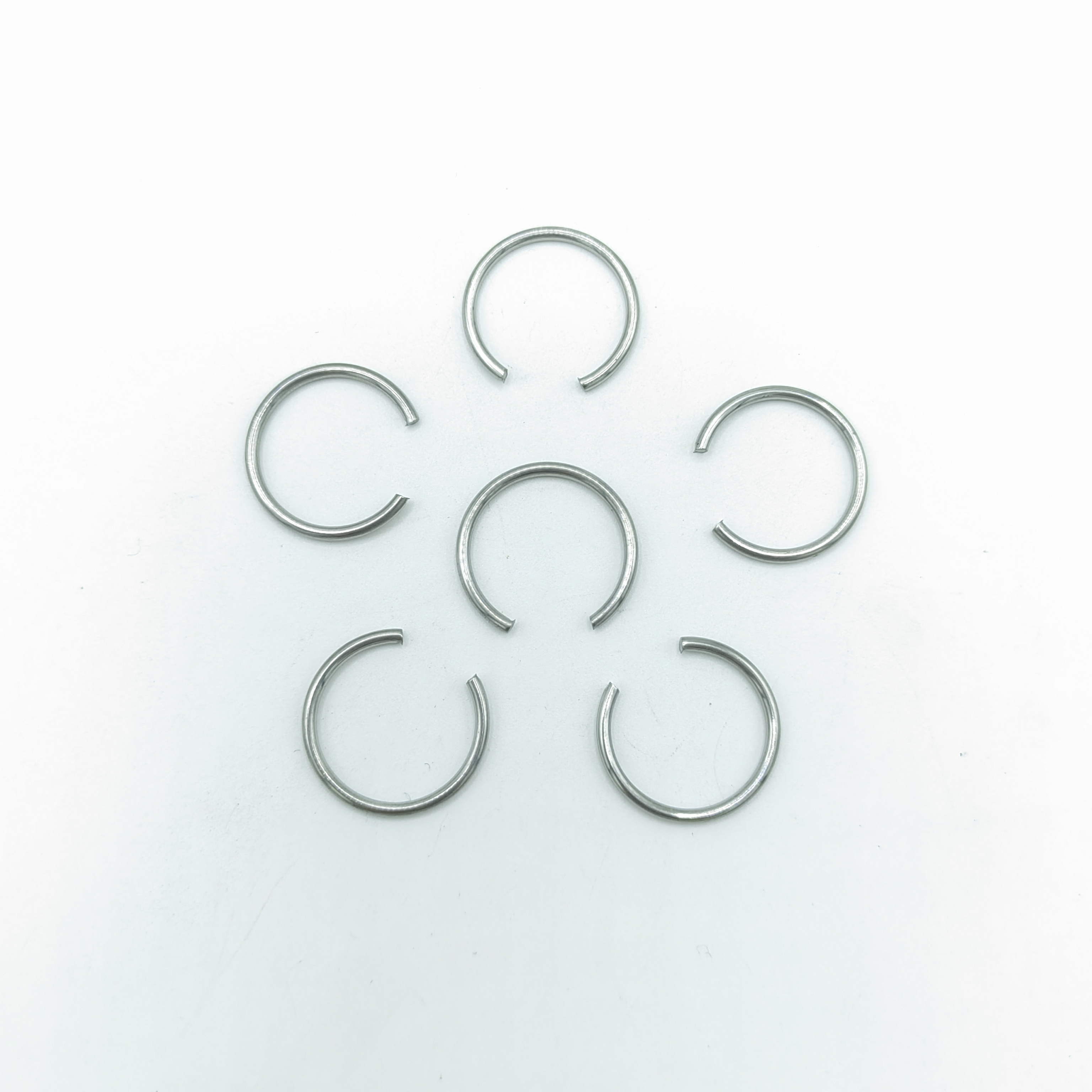 OEM factory customizes stainless steel and carbon steel spring circular fixing ring snap ring for customizing shaft GB895