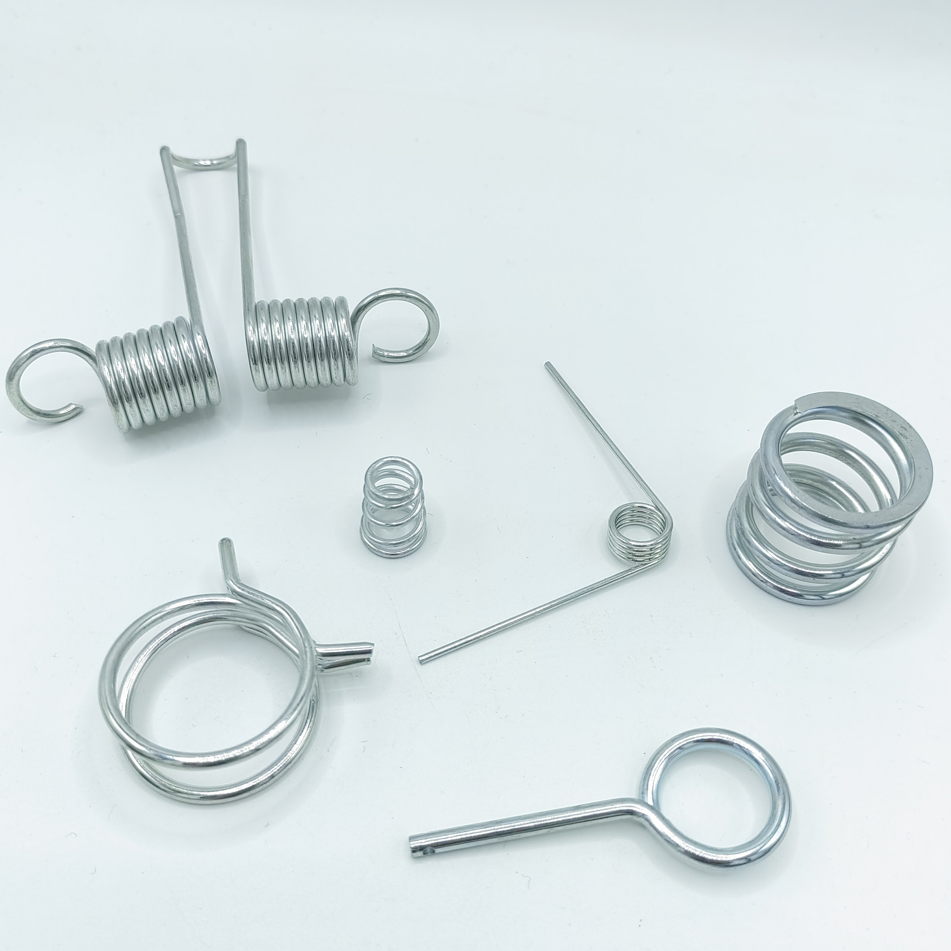 Sanyang Spring Manufacturer specializes in supplying various high-quality stainless steel and carbon steel torsion springs