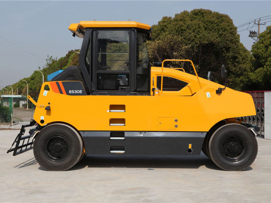 30 Ton Pneumatic Tire Road Roller 6530E CLG6530E for Sale