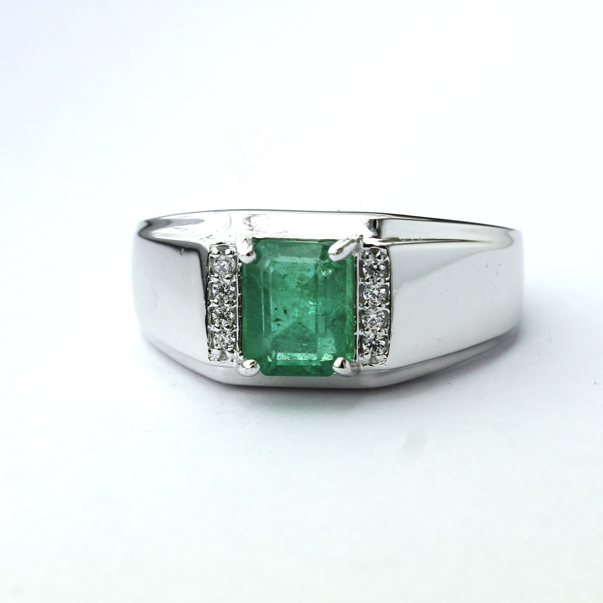 Green Emerald Men's Gemstone Ring Jewelry S925 Sterling Silver Women's Wings Zircon Fashionable Gold Plated Rings Cushion Cut