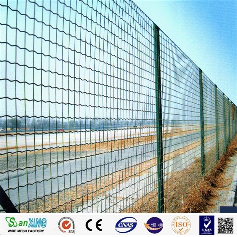 Wholesale PVC Coated Triangle Bending Perimeter Nylofor Fence/curvy welded wire mesh fence netting