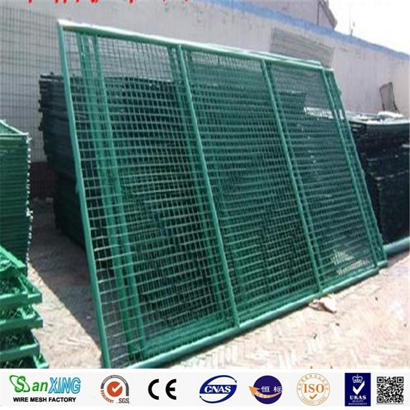 BWG12- BWG24 Low price pvc coated cattle welded iron wire mesh panel  /chicken pen / fly pen