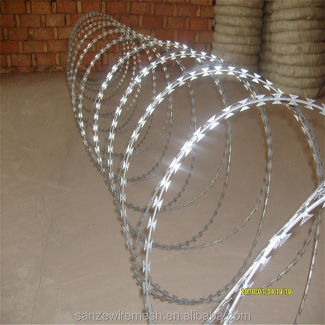 Galvanized BTO22 Barbed Wire Concertina 90cm Barbed Coils Razor Mesh Fence for Jamaica