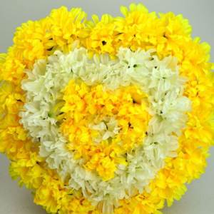 Heart Shaped Wreath Chrysanthemum Artificial Door Wreath for Home Wedding Valentine's Day Funeral Decoration