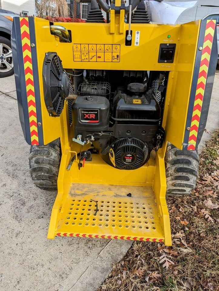 Small Skid Steer Front End with Bucket Mini Steer wheel Loader Attachment for sale