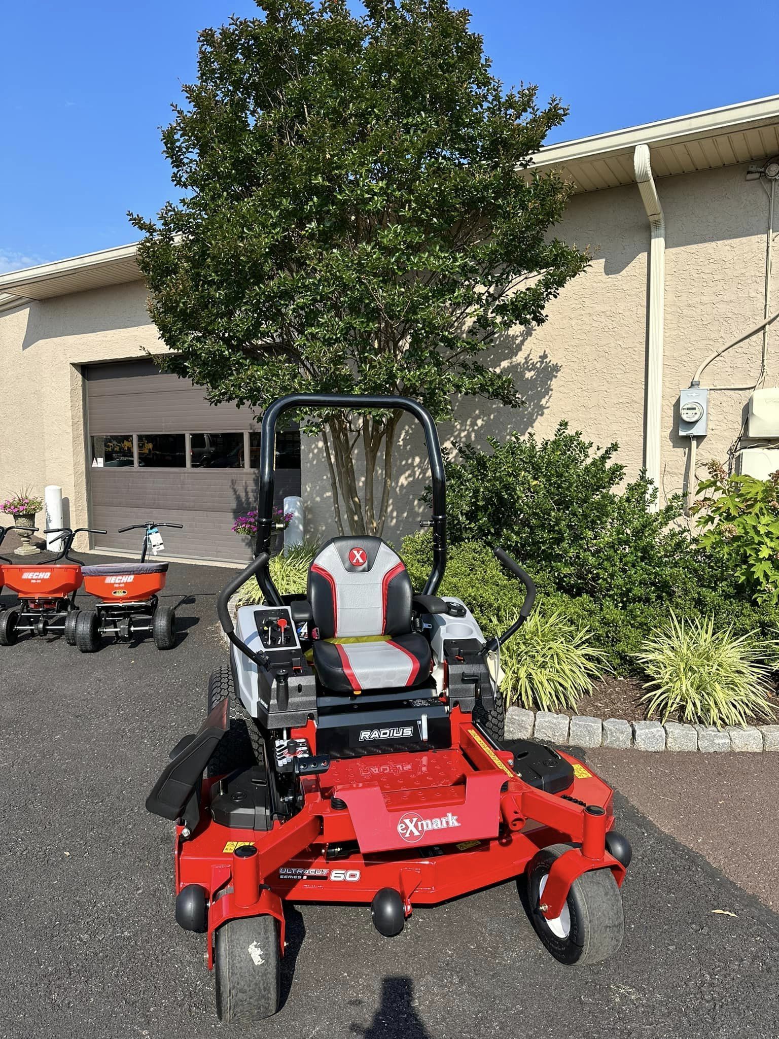 New Speedy Zero Turn Gravely Lawn Mower 52-in 23-HP V-twin Zero-turn Lawn Mower For Garden And Commercial Use