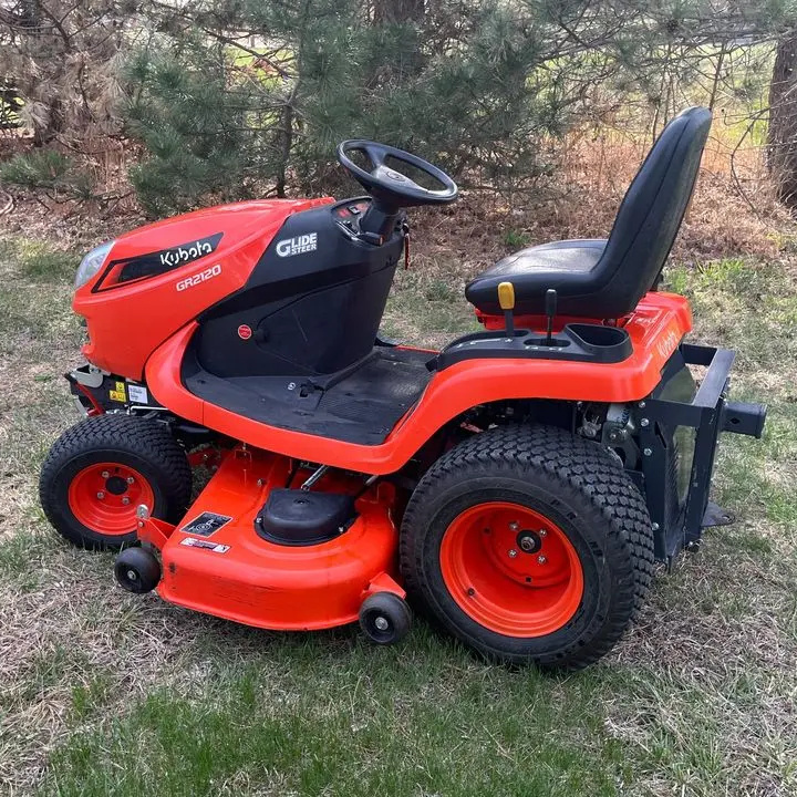 KUBOTA GR2120 Kubota lawn mower diesel engine performance come with grass picker