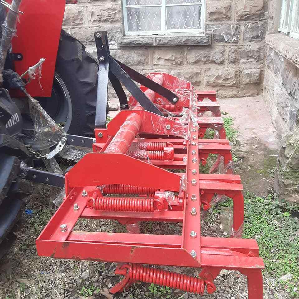 MF tractor farm equipment 4WD used Massey Ferguson 385/290  Used Wheel Tractor from FRANCE shipping worldwide