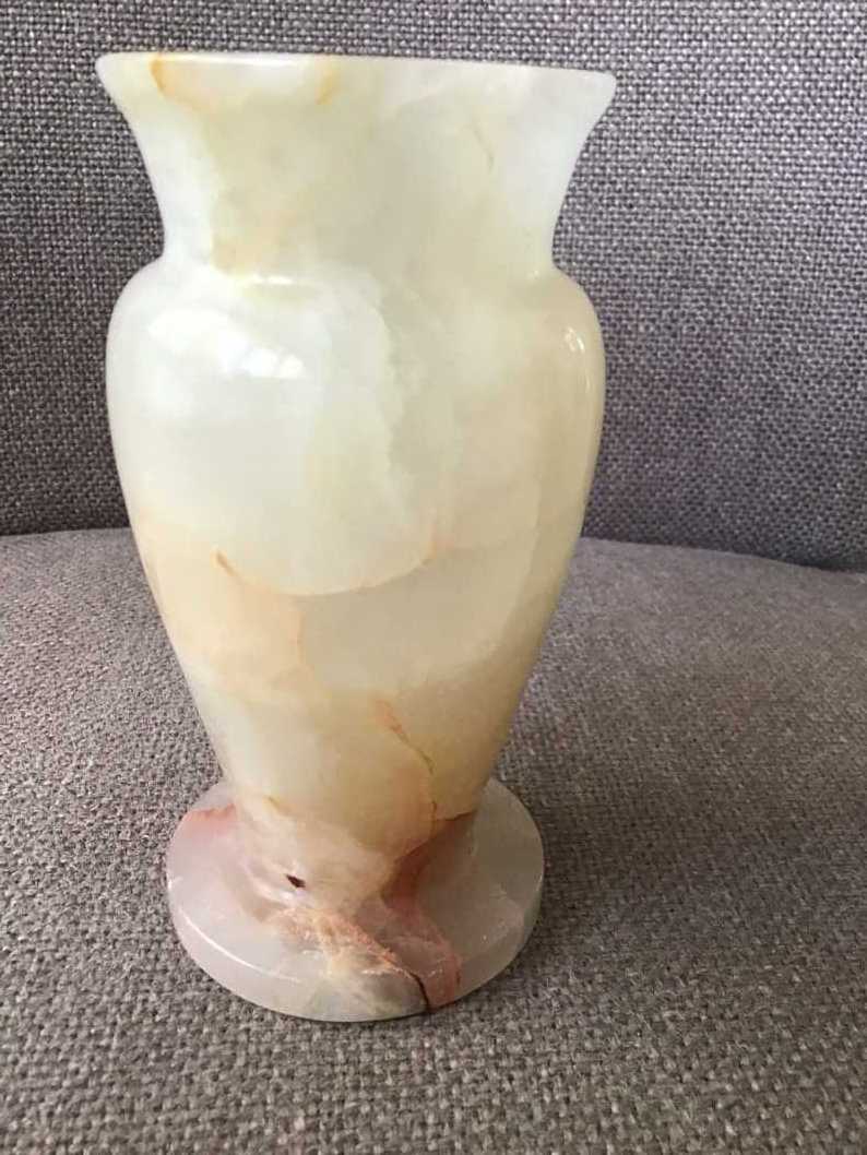 Luxury beautiful nature onyx marble flower vase Customized Natural green Onyx Stone Marble Flower Vase