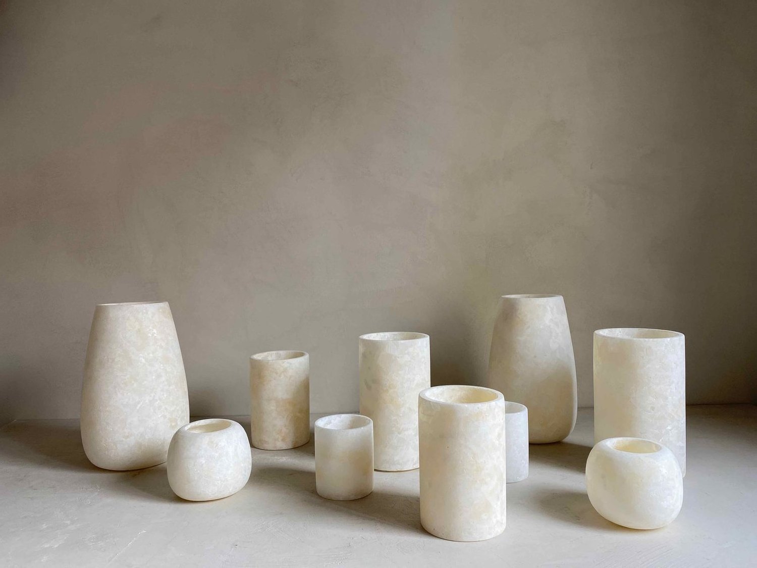 hurricane candle holders Alabaster stone  cylindrical shape  Indian Factory Wholesale Modern White Candle Vessel Jar