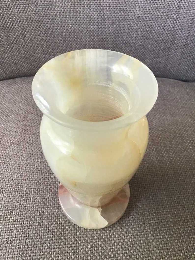 Luxury beautiful nature onyx marble flower vase Customized Natural green Onyx Stone Marble Flower Vase