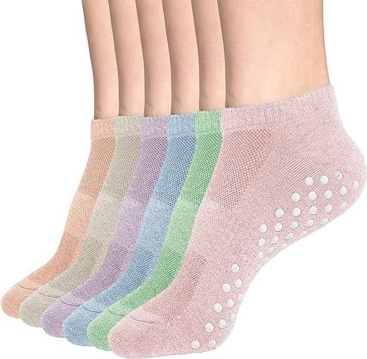 Custom Logo Men Women Ankle Crew Silicone Anti Slip Grip Sock Organic Cotton Pilates Yoga Sports Non-slip Soccer Socks Short