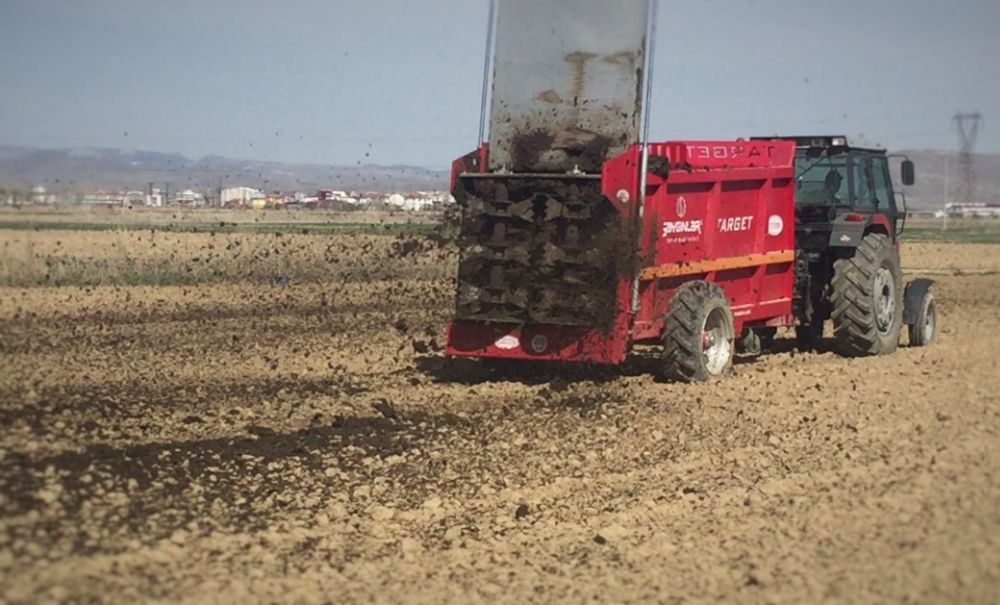 High quality Target 5 Manure Spreader and Carriage Trailer Multifunctional