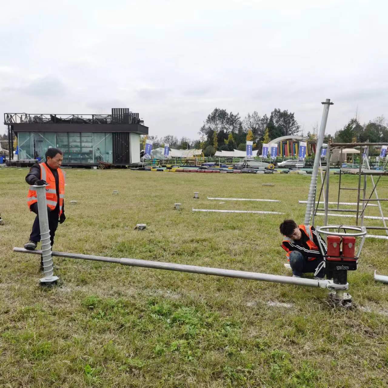 electrical helical pile driver for solar piles driving high efficiency