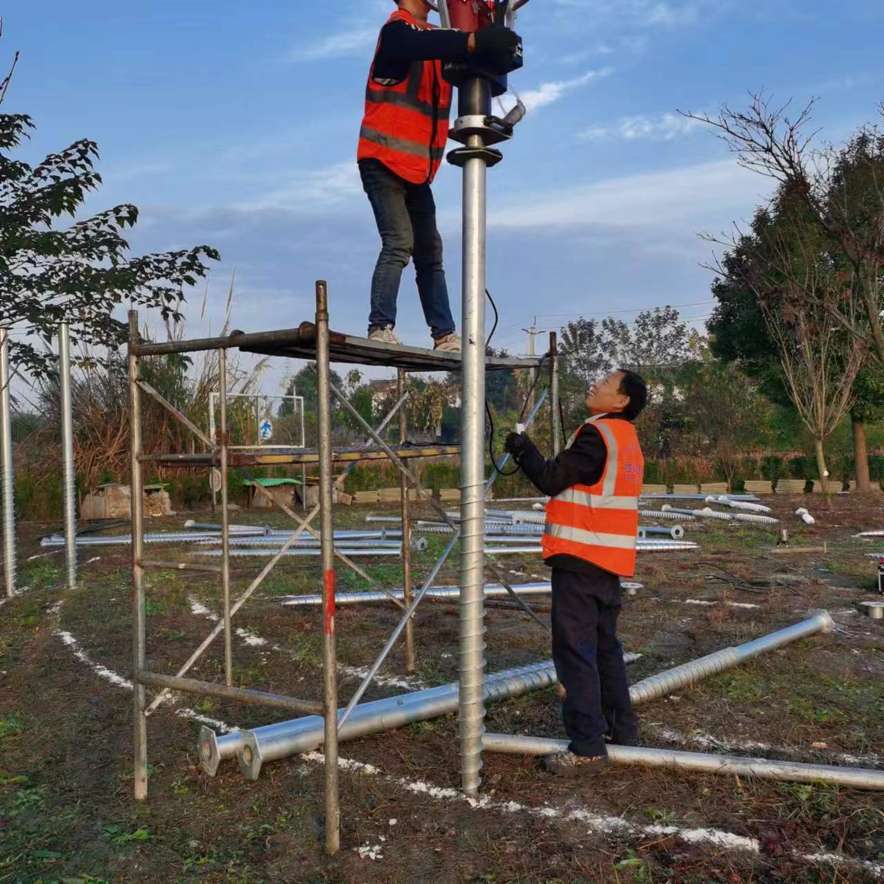 electrical helical pile driver for solar piles driving high efficiency