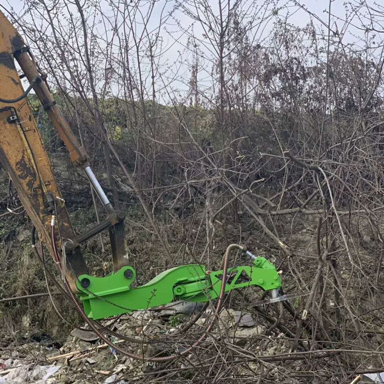 excavator mounted circular blade saw cutter for trimming and limbing