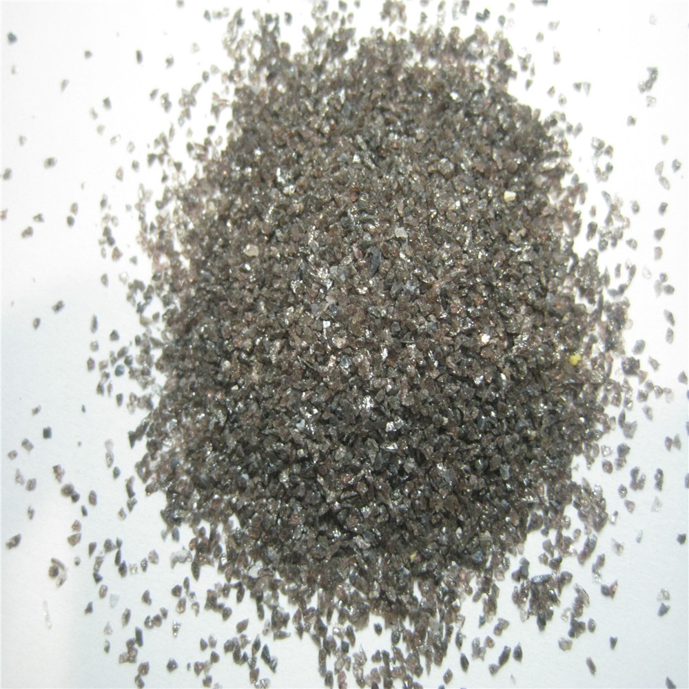 Brown aluminium oxide sand/fines/grains/grits/powder in abrasive