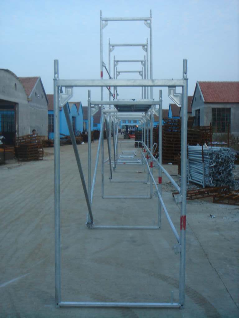 EURO STANDARD FACADE SCAFFOLDING