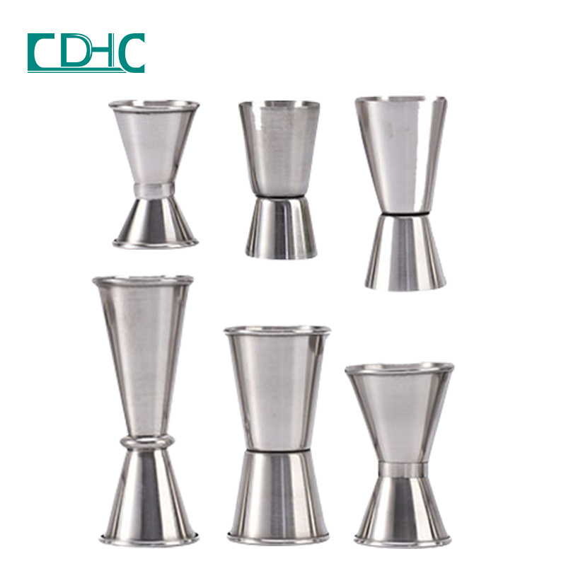 Factory wholesales 304 stainless steel custom accepted cocktail shakers and stainless steel cocktail jiggers