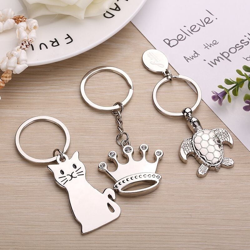 Popular Selling Design Your Own Key Chain Shaped Keyring Lovely Fake Diamond Shiny Nickel Crown Custom Keychain Manufacturer