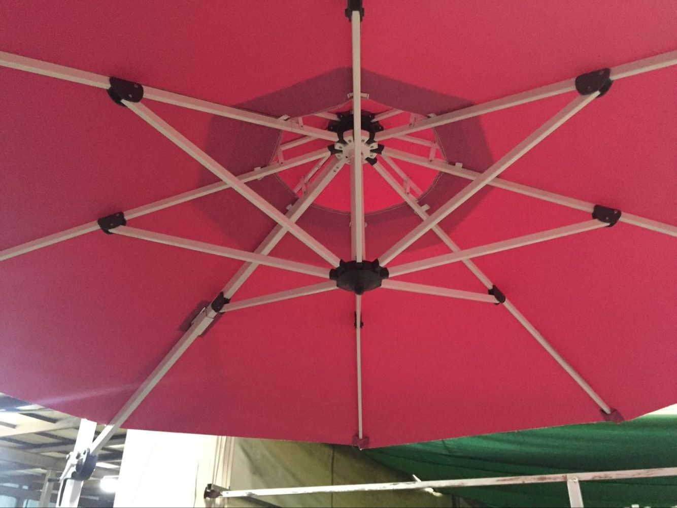 Big Size Factory Price Waterproof Polyester White Aluminum Frame Cantilever Patio Roman Umbrellas