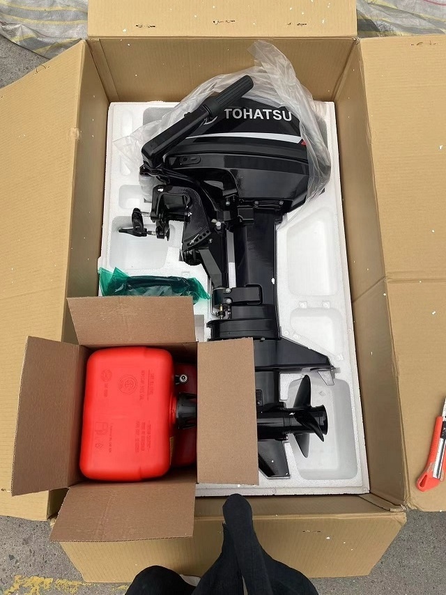 Brand new and genuine brand Tohatsu 4 stroke 9.9 hp Tohatsu Outboard Boat Motors MFS9.9 Outboards Motor