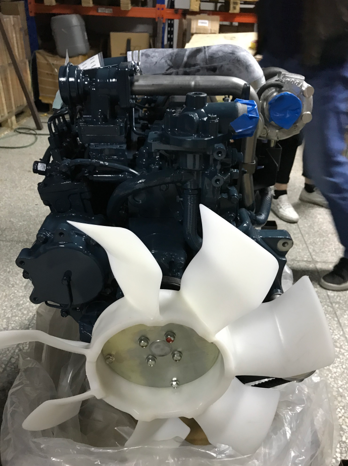 Hot sale Brand new  4 Cylinders V3300DI-T Kubota diesel engine