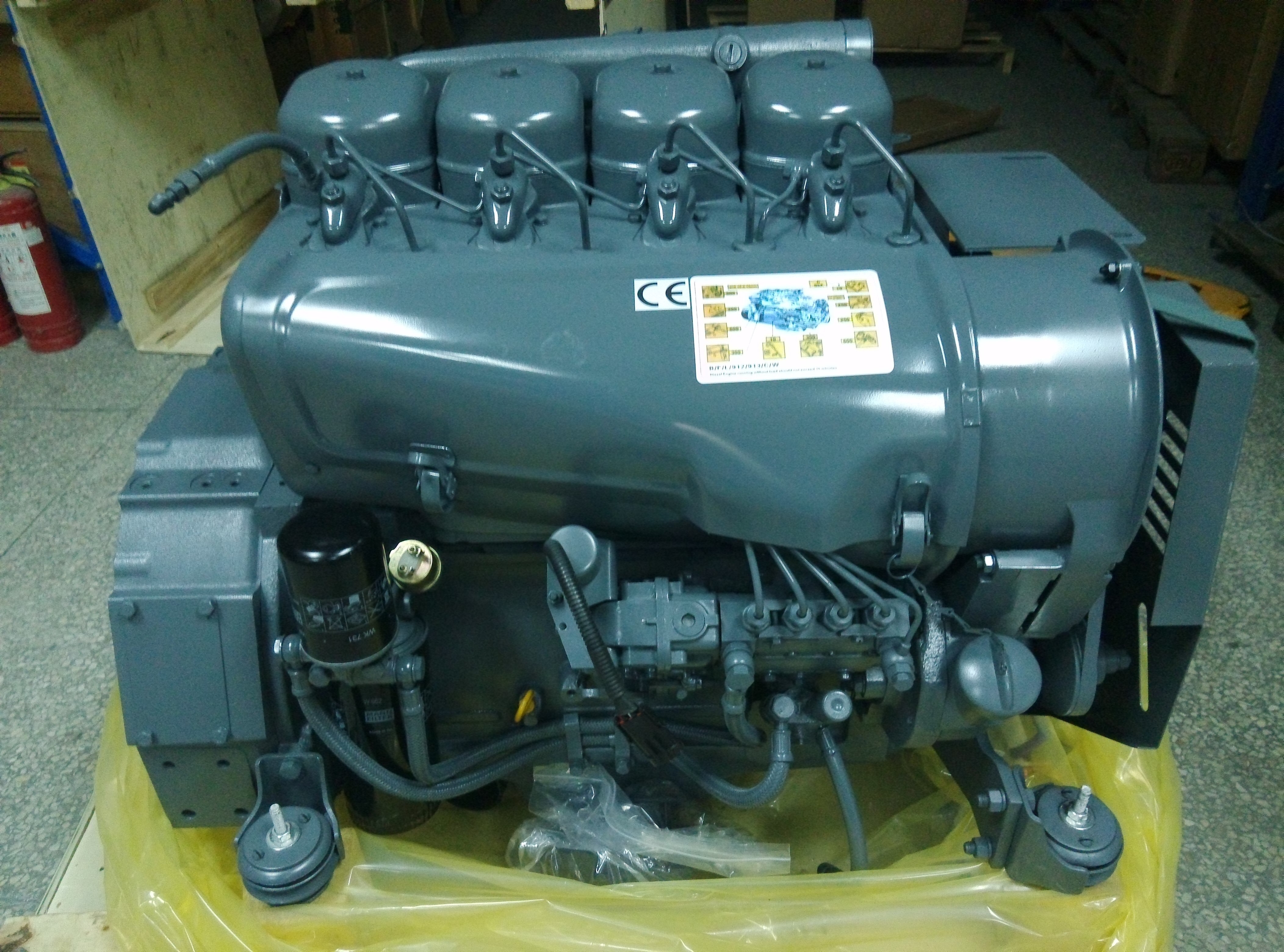 Genuine high quality Deutz 4 cylinder air cooled  F4L912 diesel engine