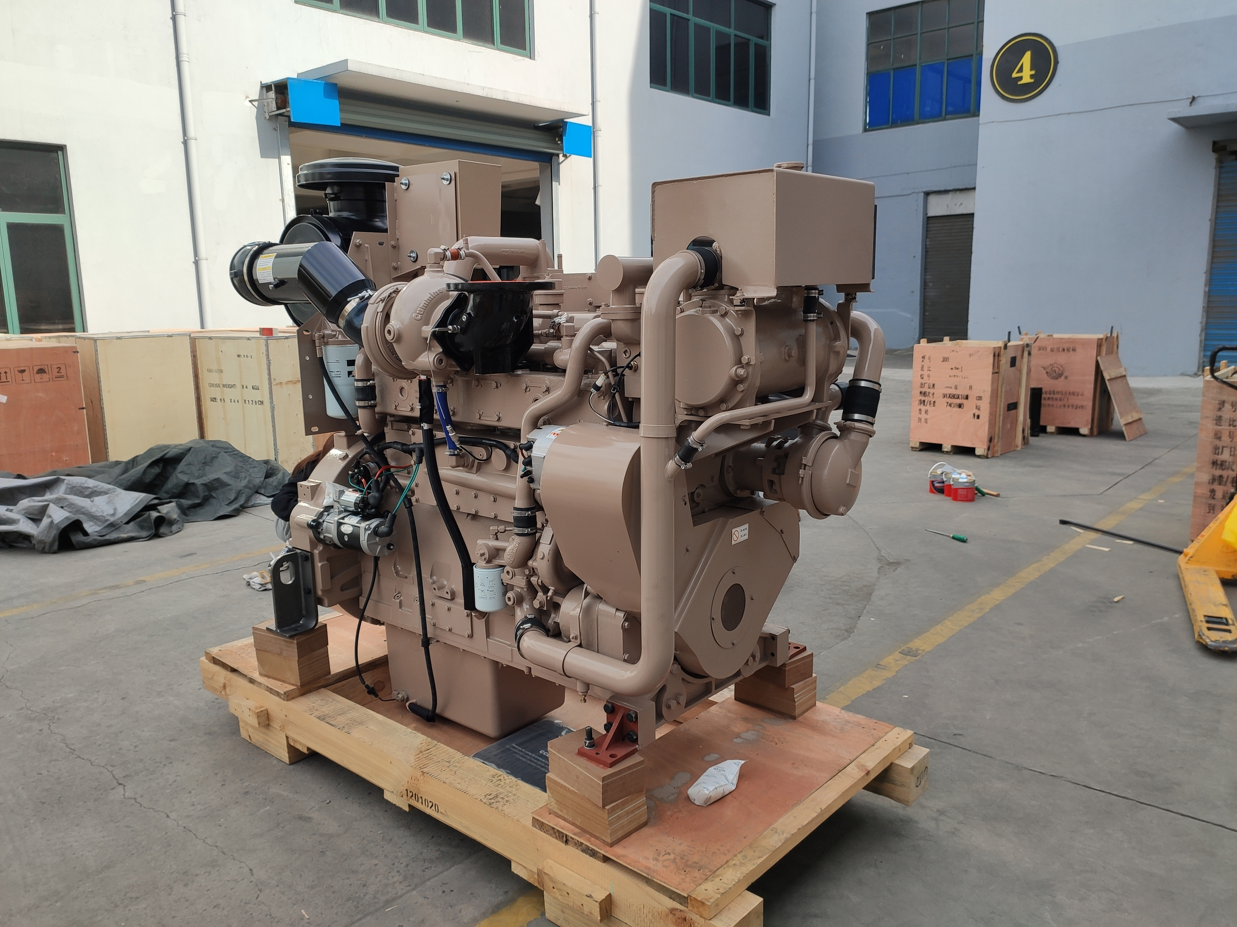 600HP 1800 rpm KTA19-M600 outboard marine diesel engines for sale