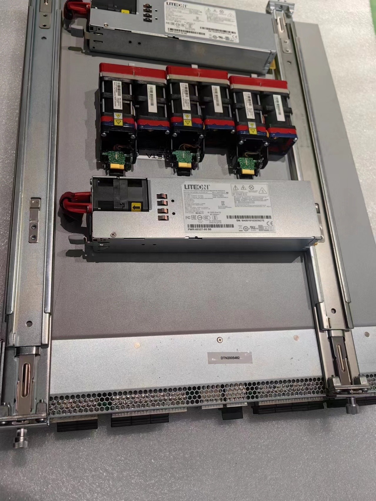 DCS-7280CR3-32P4 series  32 port 100G and 4 port 400G   Data Center Switch Route