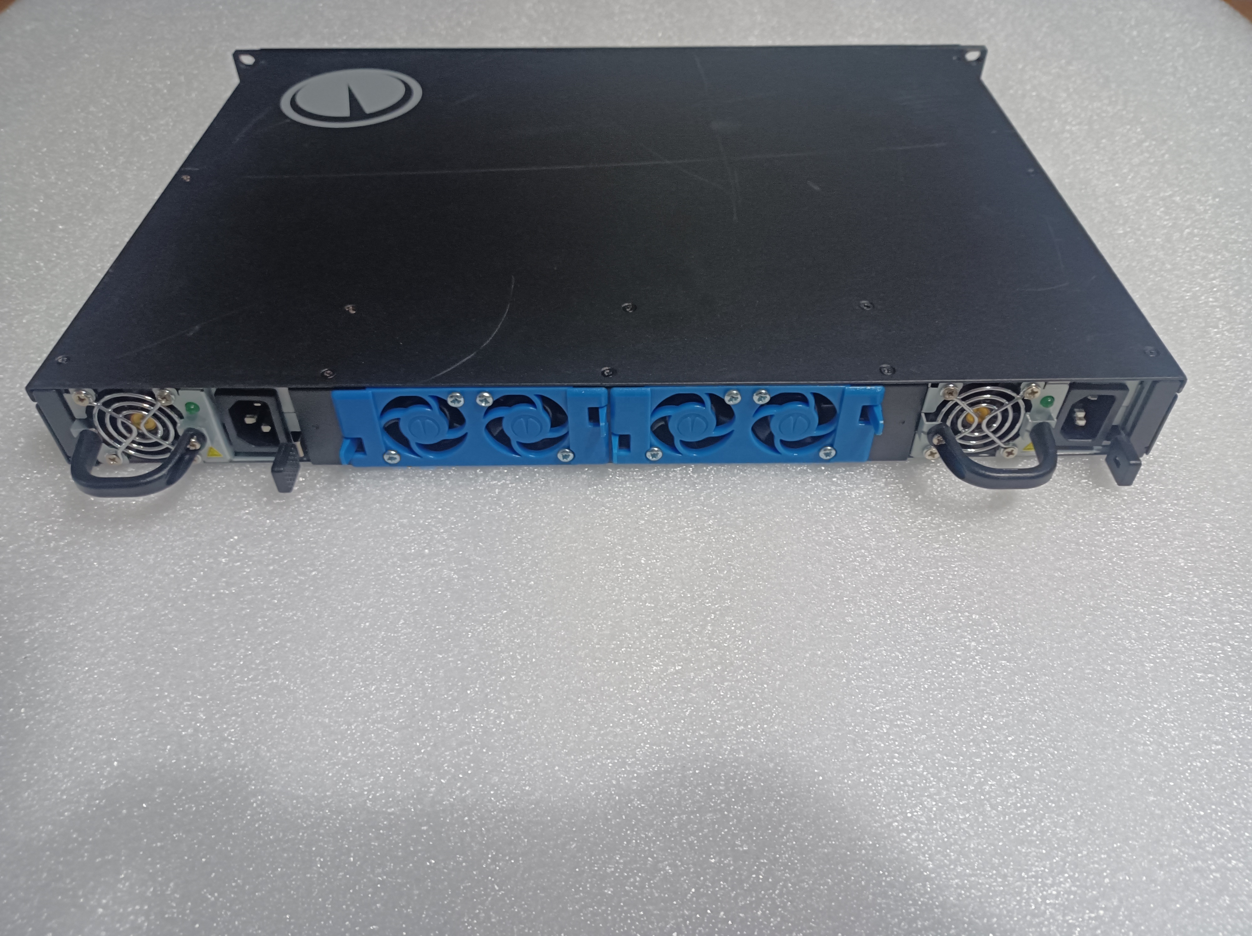 DCS-7130-48   48 port Layer-1 Switch