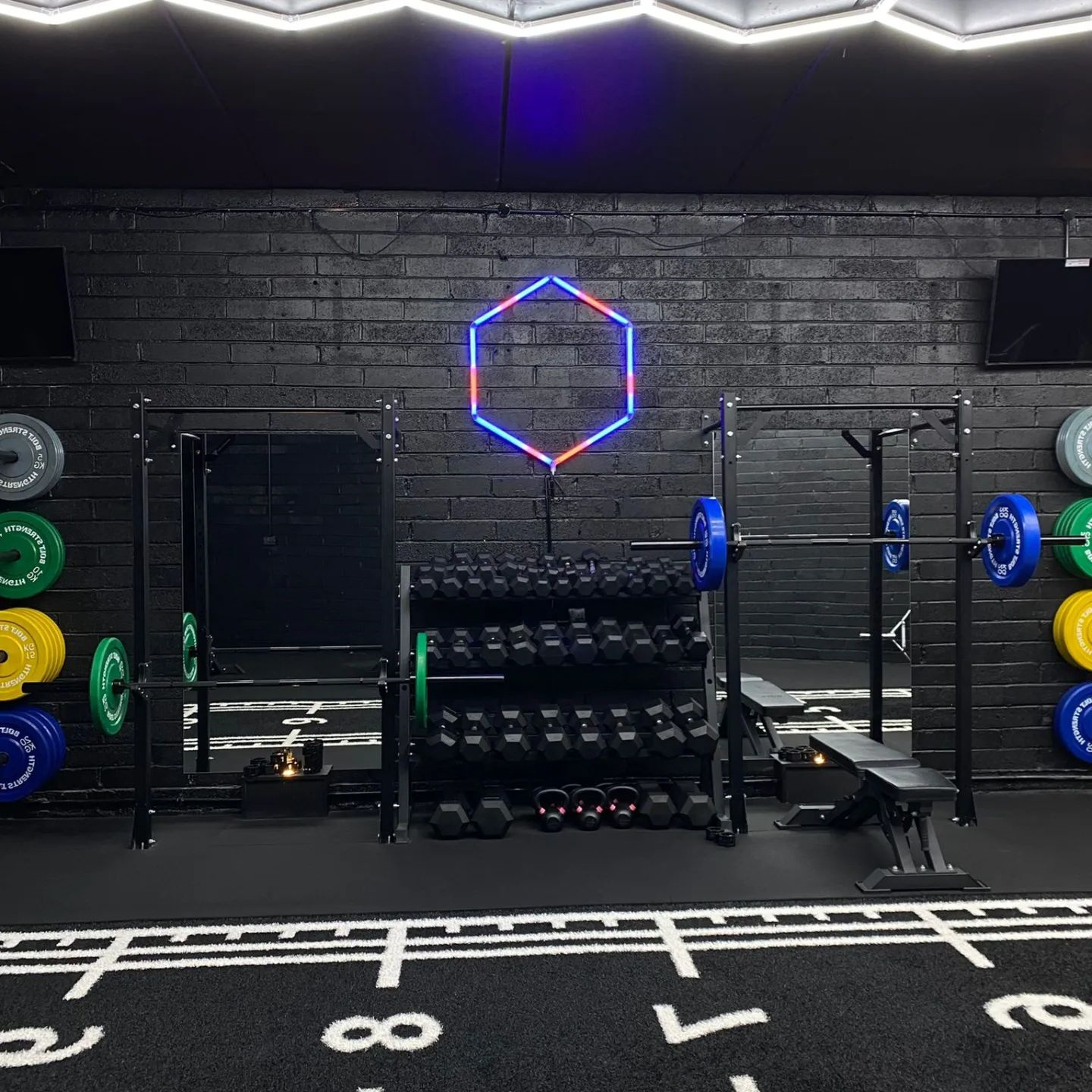 Custom Linear Lights Office Shop Supermarket Hexagonal Led  Home Gym Light White AC 90 Car Workshop Light