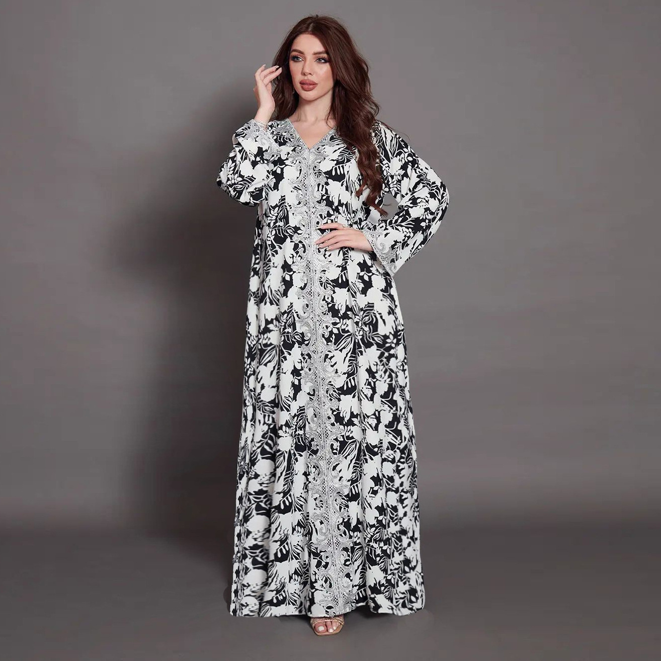 Arab fashion ethnic women's robe with black and white printed patchwork lace large swing dress