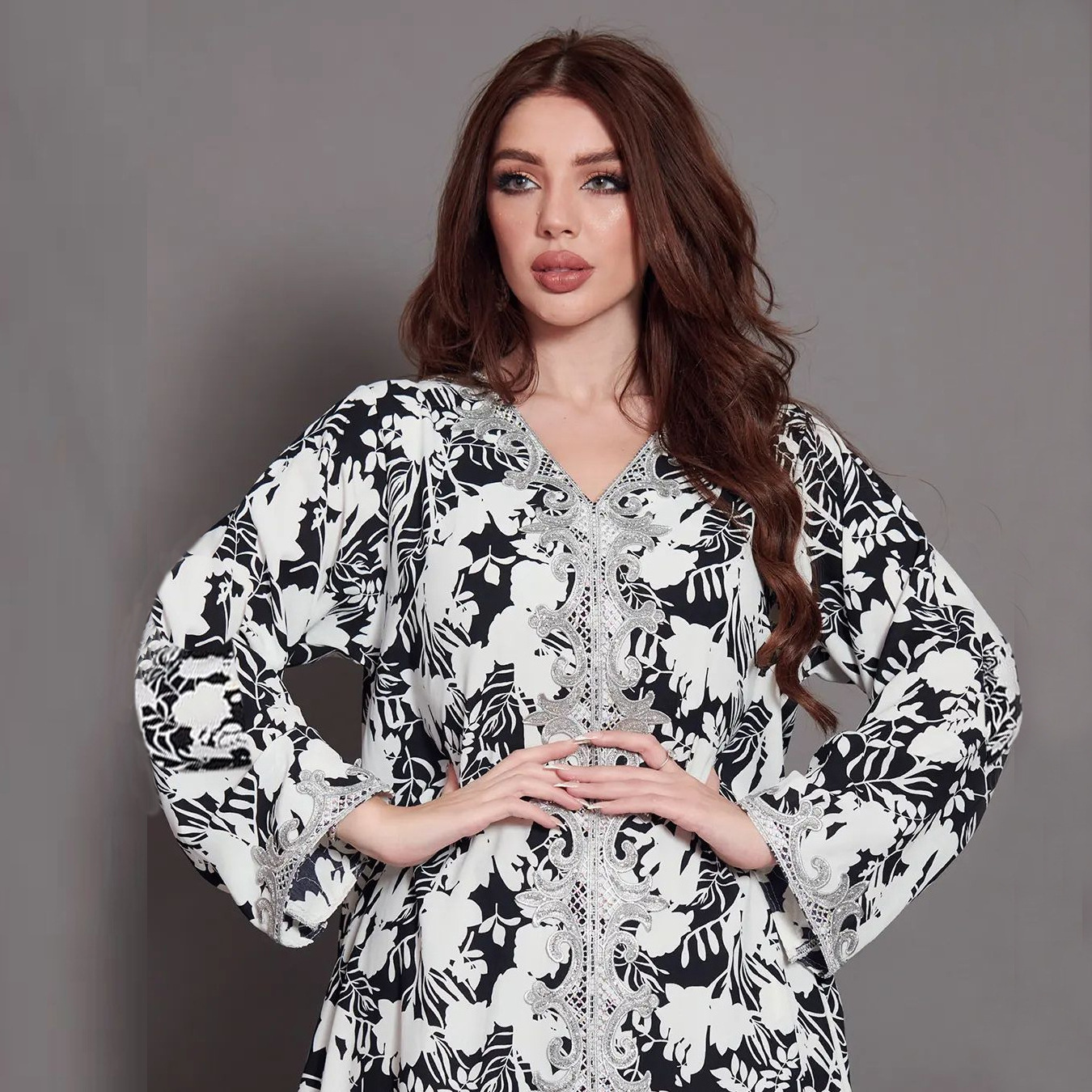 Arab fashion ethnic women's robe with black and white printed patchwork lace large swing dress