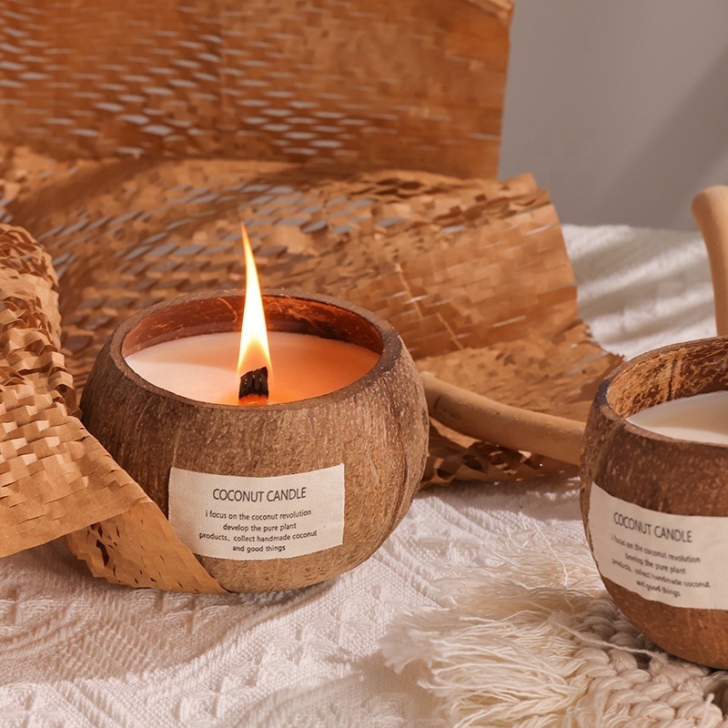 Factory Supply Wholesale Handmade Home Decoration Luxury Coconut Shell Bowls Candle Wood Wick Scented Candle For Gift