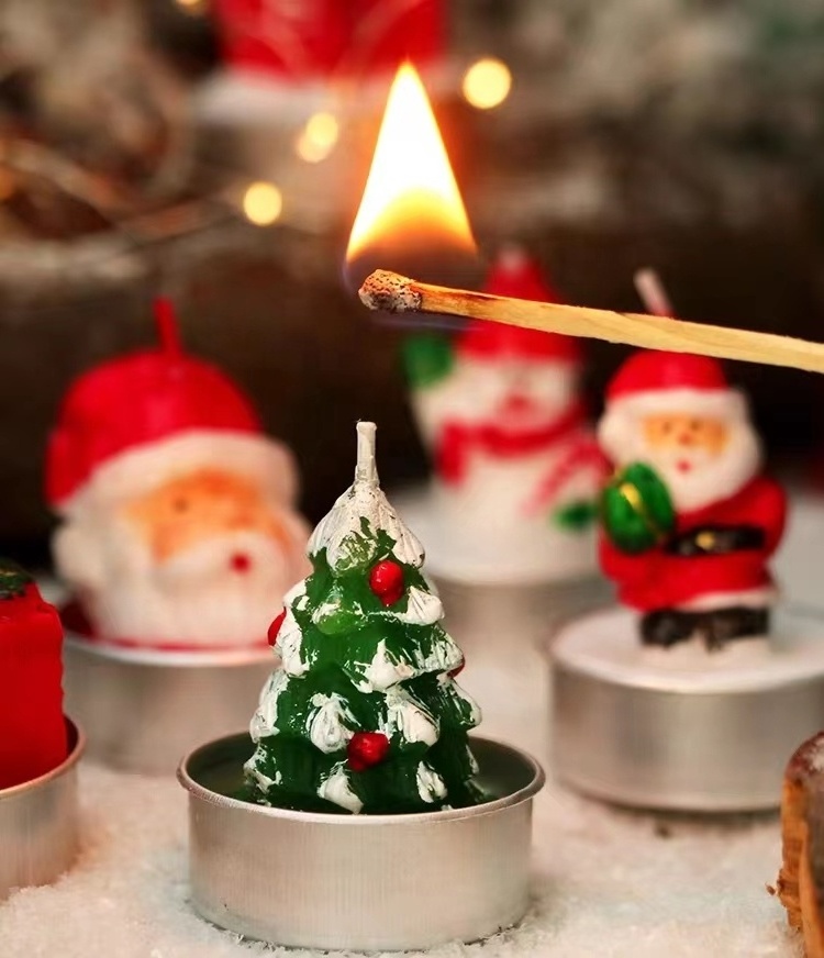 Christmas Gift Custom Wholesale Small Mini  Soy Santa Tree Pine Cone House Snowman Shape Cheap Make Scented Candle Set