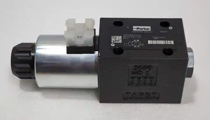 Hydraulic Solenoid Valve  D1VW020BNJW91 D3W020BNJ30 D1SE83NJW Directional Control Valve