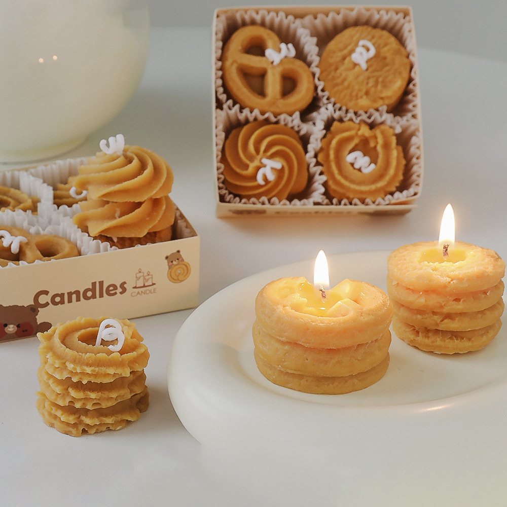 New Product Creative Biscuit Shaped Candle Novelty Food Scented Candle Unique Gifts Handmade Cookies Candle