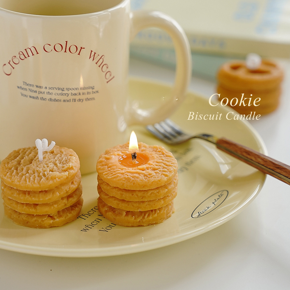 New Product Creative Biscuit Shaped Candle Novelty Food Scented Candle Unique Gifts Handmade Cookies Candle