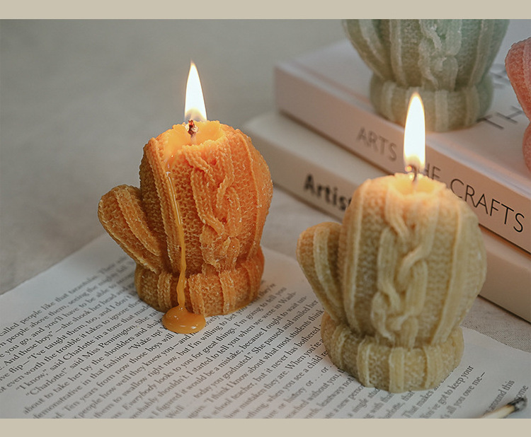 Newest Design Smokeless Soy Wax Scented Candles Plain Color Cute Gloves Shape Candle For Christmas Decoration