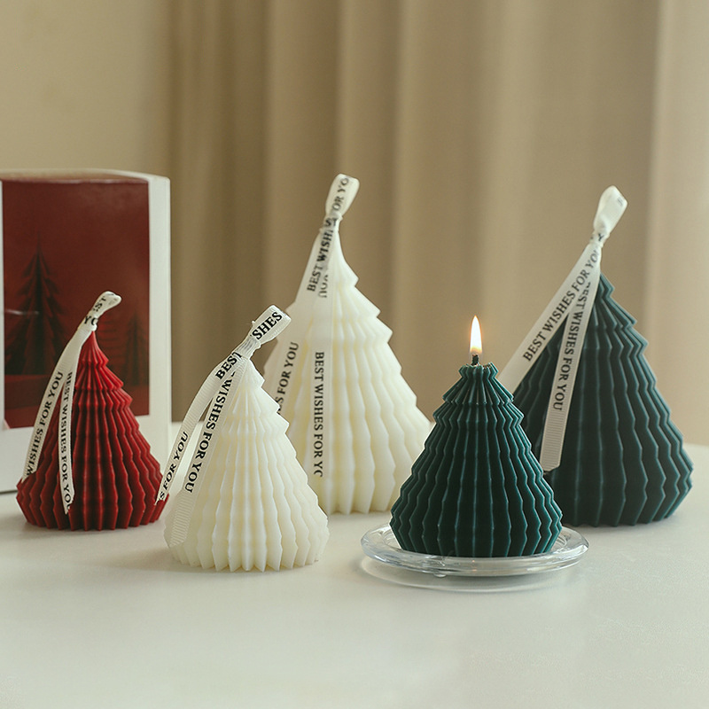 Wholesale Creative Red Christmas Tree Shaped Scented Candles for Christmas Home Decoration Gifts Green Candle