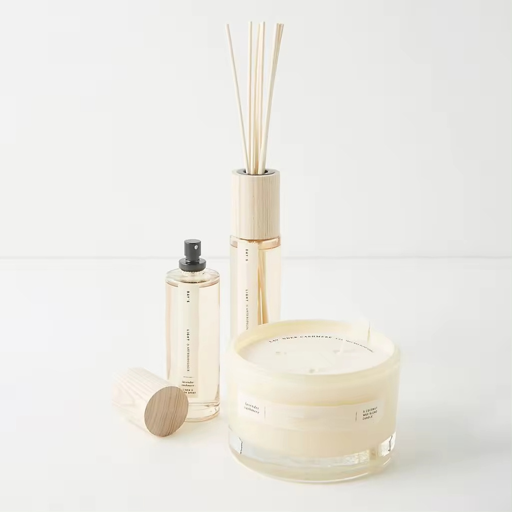 Romantic Three-Wick Soy Wax Candle Scented and Smokeless in Glass Jar-for DIY Candle Making Kits Wholesale Available