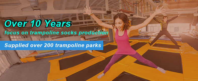 Non slip socks anti slip non skid slipper custom trampoline park grip kid sock anti slip trampoline socks in royal blue