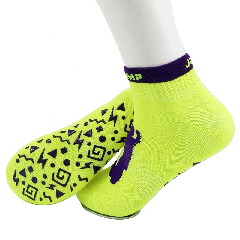 wholesale custom logo non slip socks bounce grip sock park trampoline socks