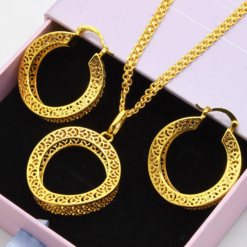 Wholesale Fashion Hollow Gold Plated Brass Necklace Earrings Indian Bridal Wedding Jewelry Set For Women